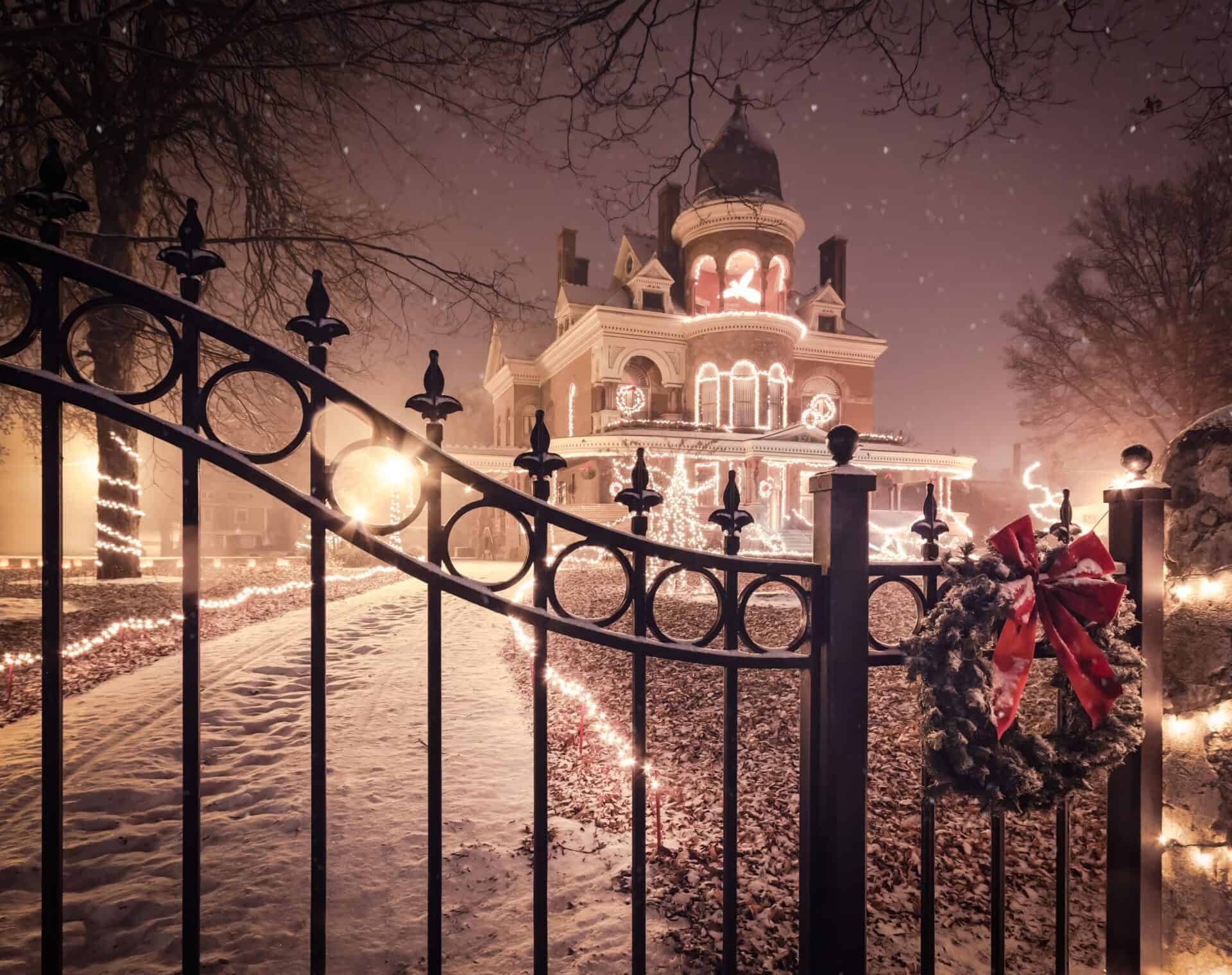 Christmas-at-the-Seiberling-REQUIRED-PHOTO-CREDIT-TO-PAULA-GOFF