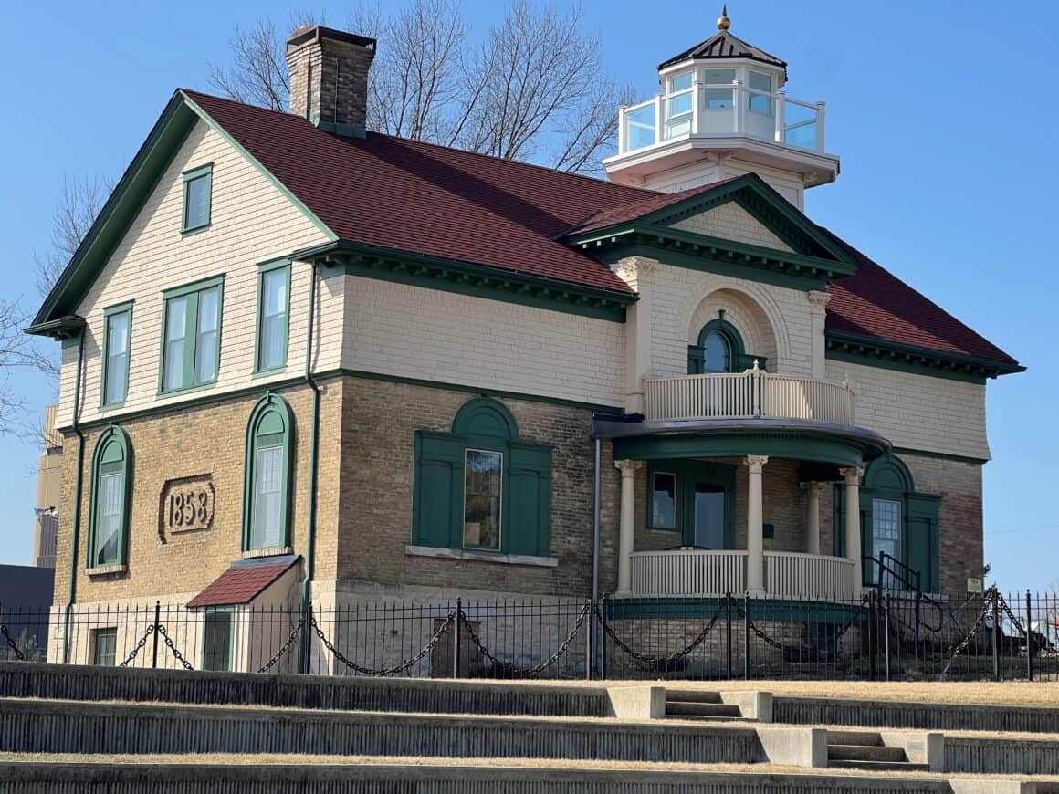 Old-Lighthouse-Museum-Michigan-City