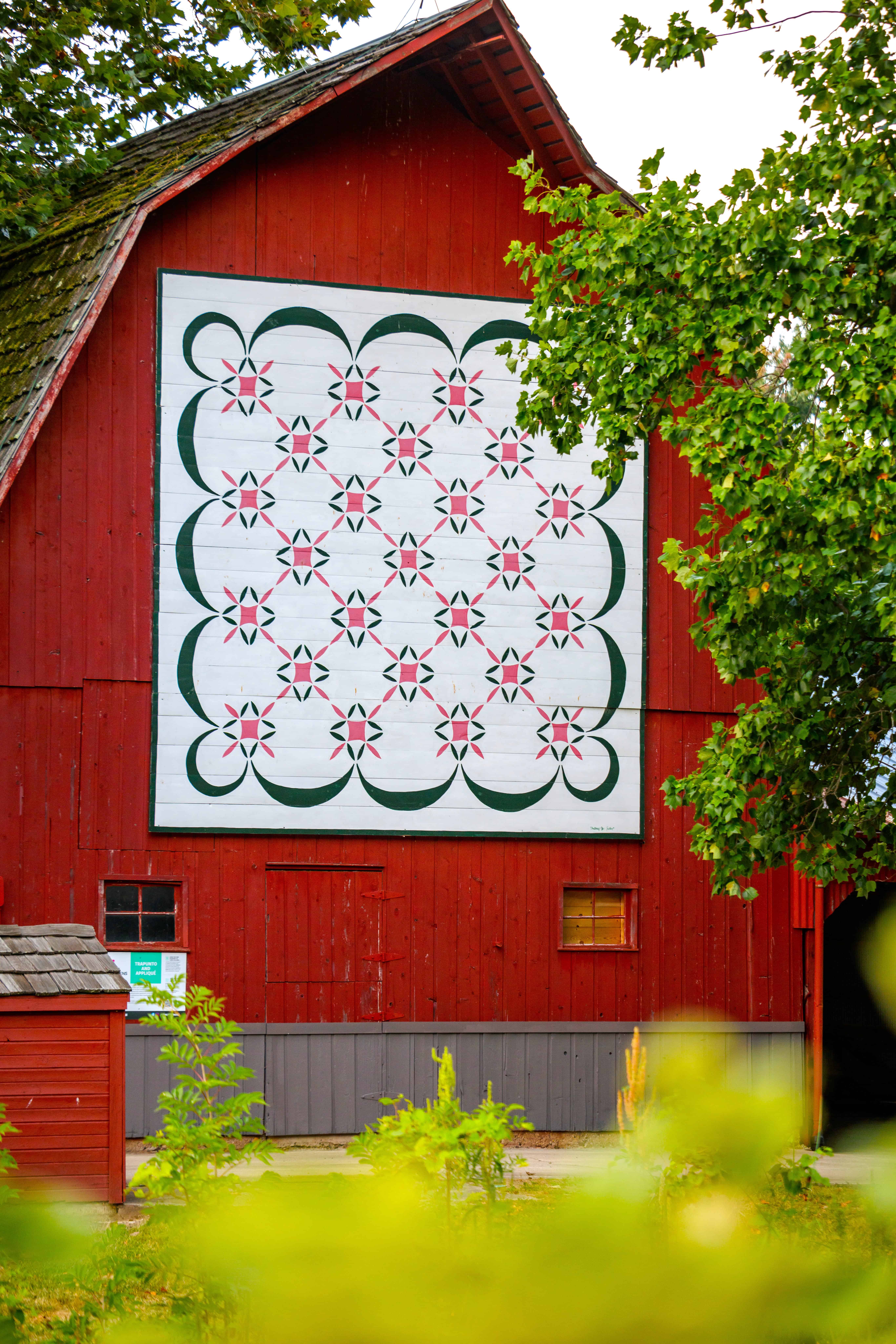 Elkhart-County’s-Quilt-Gardens-and-Mural-Sites