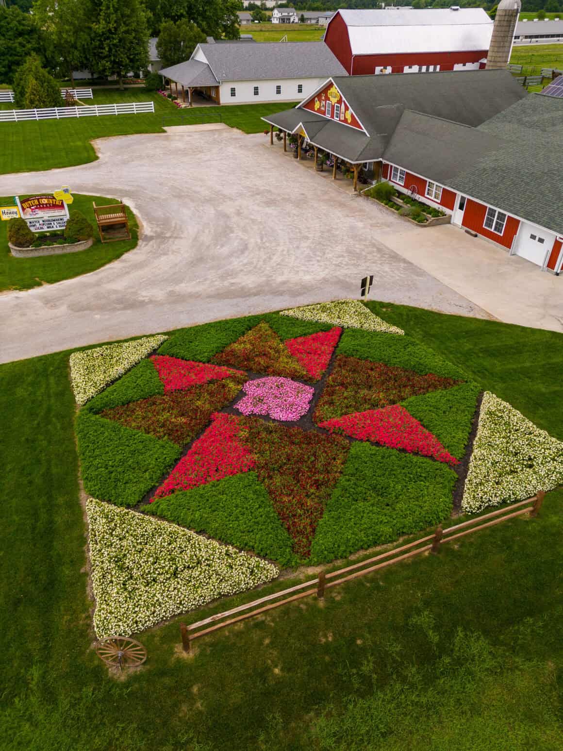 Elkhart-County-Quilt-Gardens