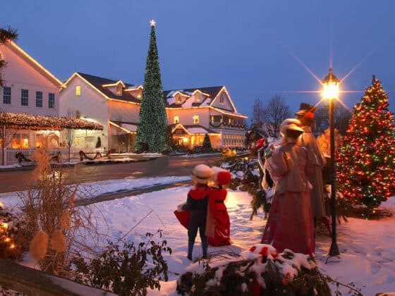 Blue-Gate-Christmas-Shipshewana